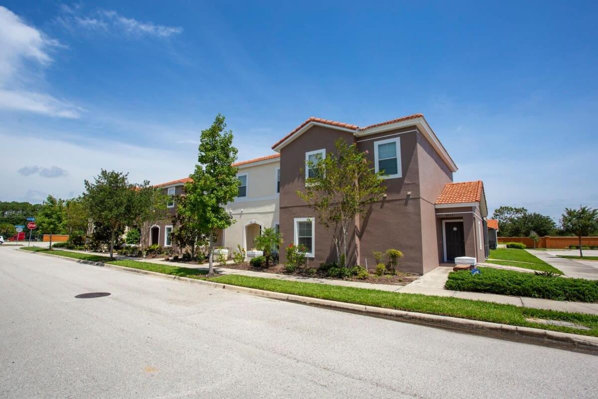 קיסימי Four Bedrooms Townhouse 4563 מראה חיצוני תמונה